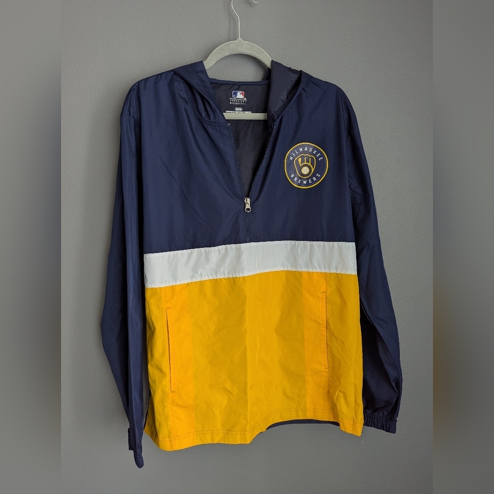 Milwaukee Brewers 3/4 Zip Windbreaker With Hood Mens Size Medium. MLB.